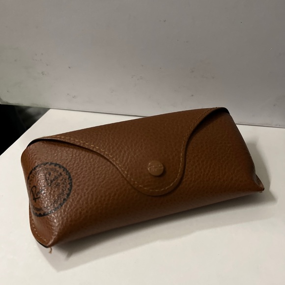 Ray-Ban RB4184 Wayfarer Sunglasses with Tortoise Frame - Picture 11 of 12